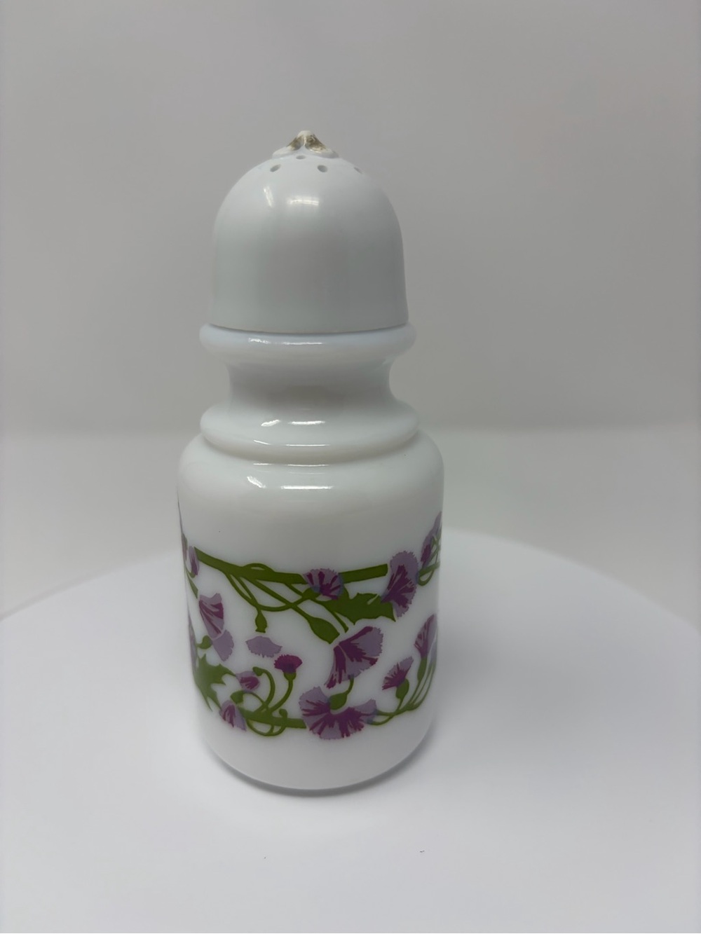 Vintage Avon Milk Glass Salt/Pepper Shaker Plastic Tops Purple Flowers - Picture 3 of 6
